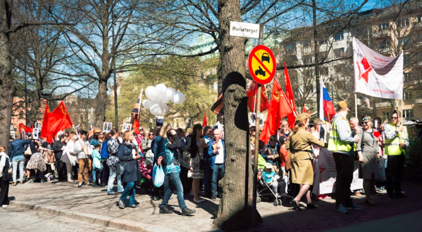 Segern över Nazityskland firad i Stockholm